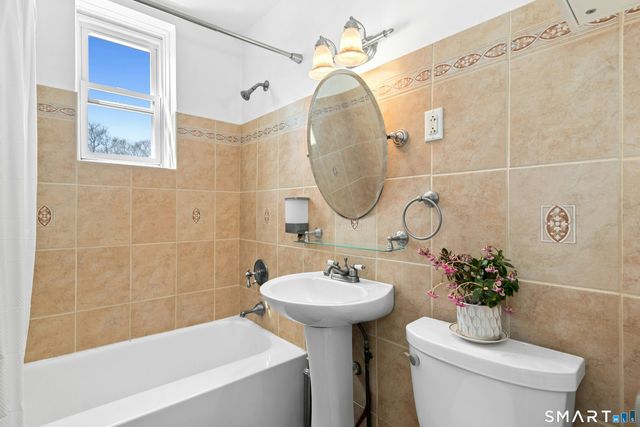 7 4th Street 3C, Stamford, CT 06905