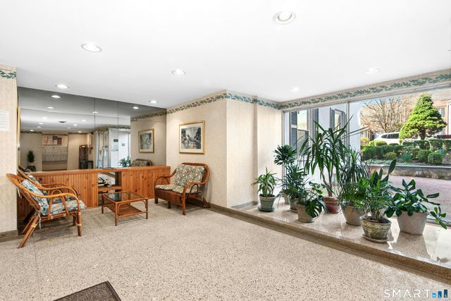 7 4th Street 3C, Stamford, CT 06905