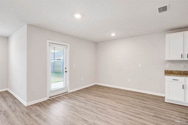 5964 Laurel Oak Dr, Pensacola, FL 32526