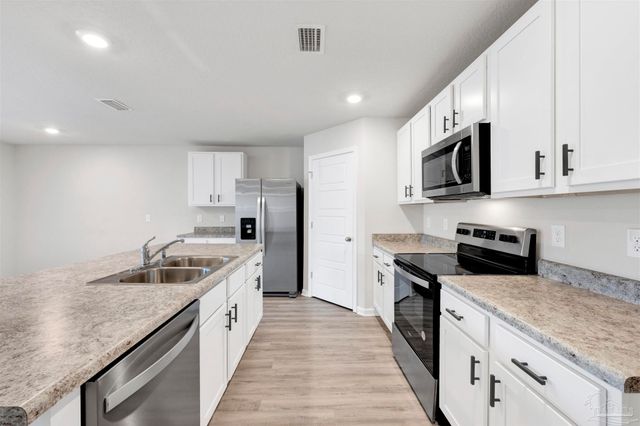 5964 Laurel Oak Dr, Pensacola, FL 32526