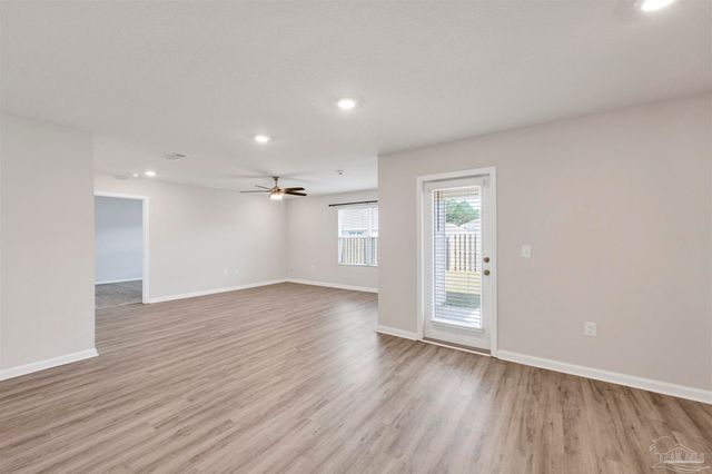 5964 Laurel Oak Dr, Pensacola, FL 32526