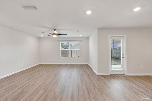 5964 Laurel Oak Dr, Pensacola, FL 32526