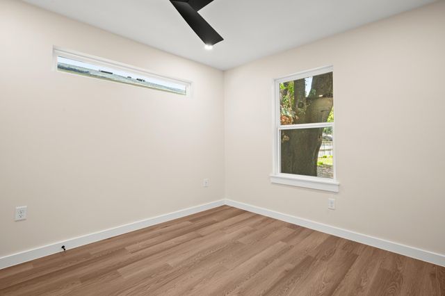 3704 Munson ST 1, Austin, TX 78721