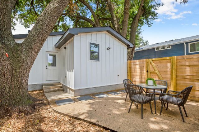 3704 Munson ST 1, Austin, TX 78721