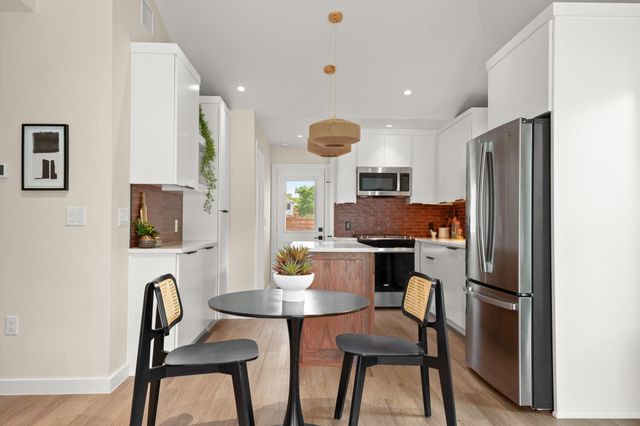 3704 Munson ST 1, Austin, TX 78721