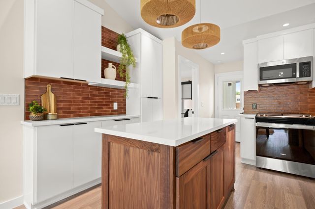3704 Munson ST 1, Austin, TX 78721