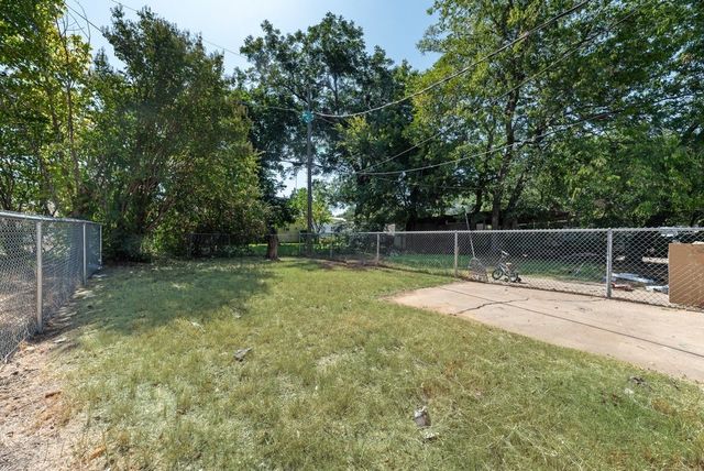 2212 David Drive 2214, Fort Worth, TX 76111
