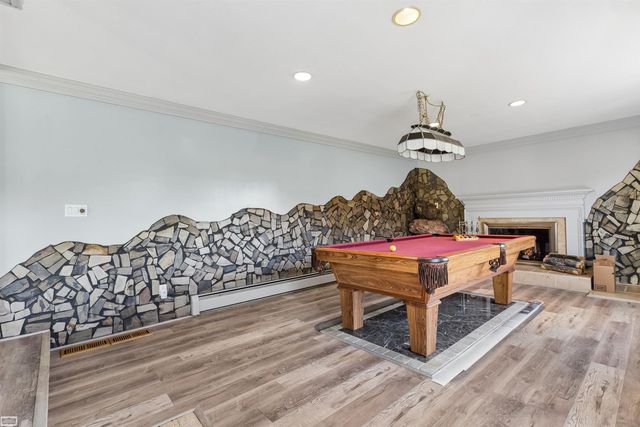 28697 South River Road, Harrison Twp, MI 48045
