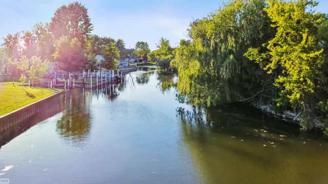 28697 South River Road, Harrison Twp, MI 48045