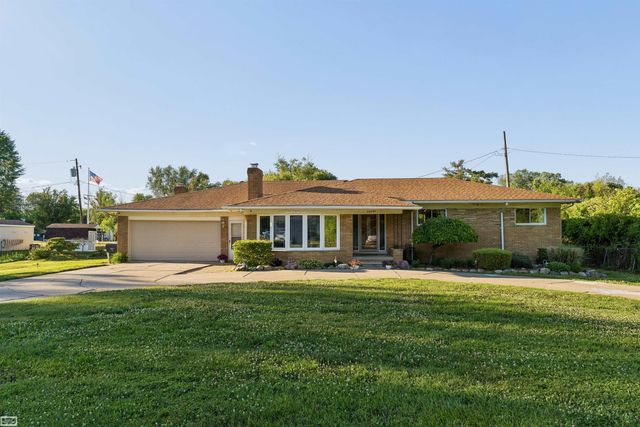 28697 South River Road, Harrison Twp, MI 48045