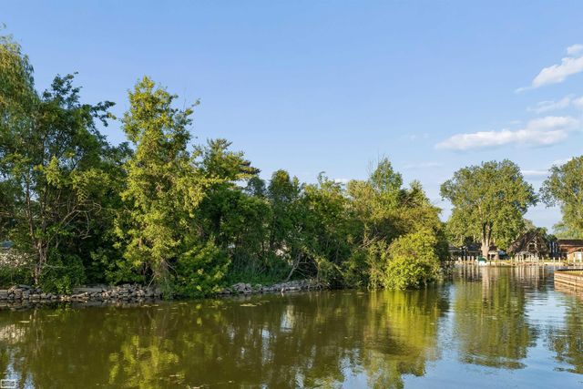 28697 South River Road, Harrison Twp, MI 48045