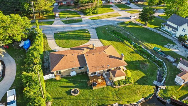 28697 South River Road, Harrison Twp, MI 48045