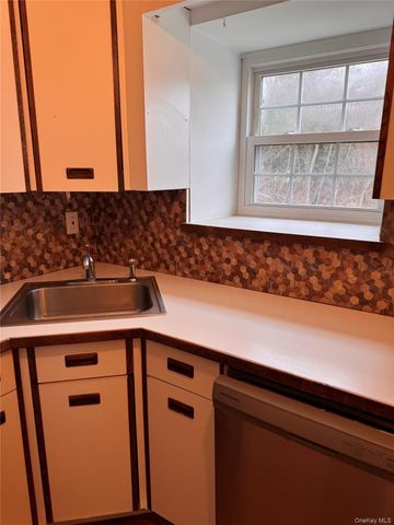 101-89 Sylvan Avenue, Miller Place, NY 11764