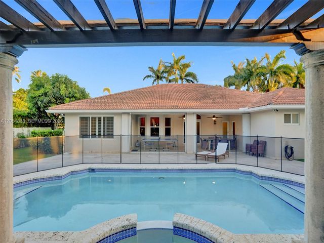 12401 SW 77th Street 12401, Miami, FL 33183