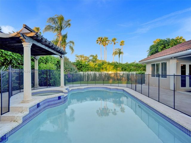 12401 SW 77th Street 12401, Miami, FL 33183