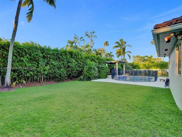 12401 SW 77th Street 12401, Miami, FL 33183