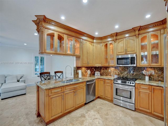 12401 SW 77th Street 12401, Miami, FL 33183