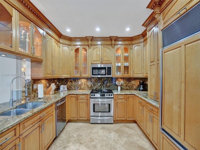 12401 SW 77th Street 12401, Miami, FL 33183