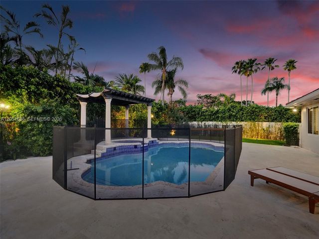 12401 SW 77th Street 12401, Miami, FL 33183