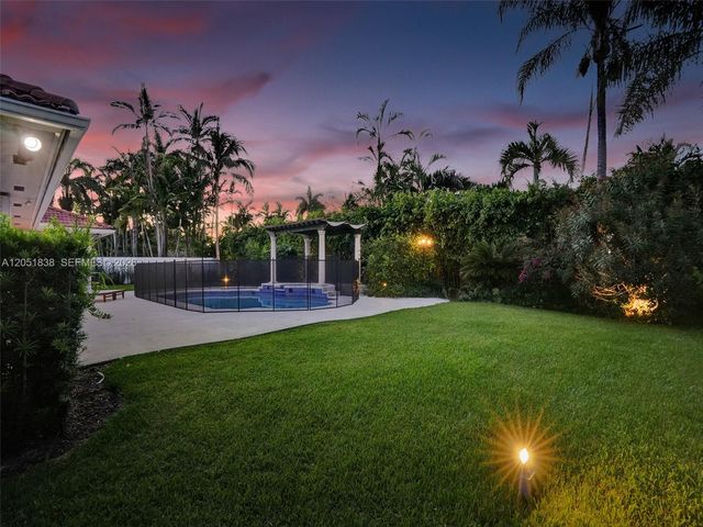 12401 SW 77th Street 12401, Miami, FL 33183