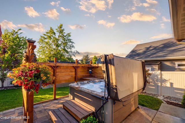 2652 W RENOIR DR, Coeur D'alene, ID 83815