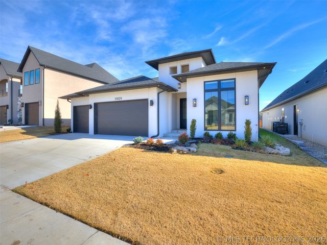 11909 S Vandalia Avenue, Tulsa, OK 74137