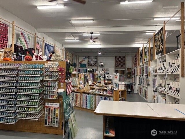 717 W Broadway Avenue, Moses Lake, WA 98837