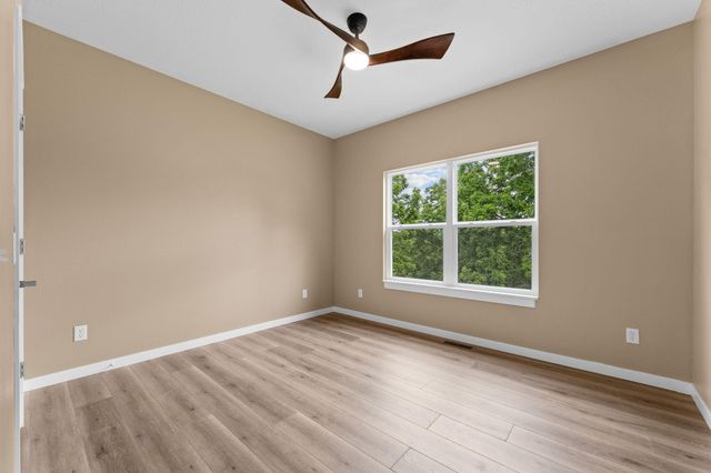 1296 Mule Barn Drive, Cape Fair, MO 65624