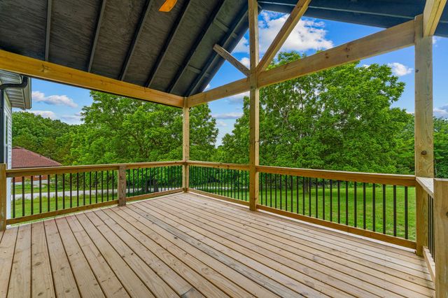 1296 Mule Barn Drive, Cape Fair, MO 65624