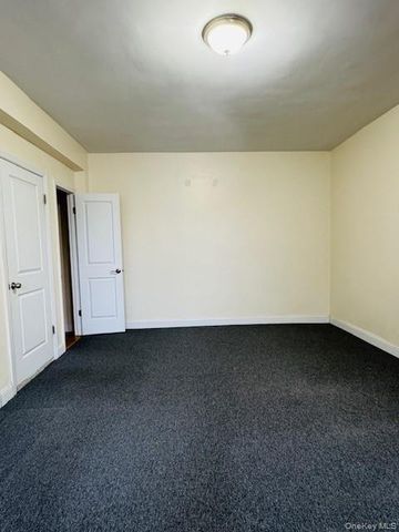 92-05 Whitney Avenue A27, Elmhurst, NY 11373