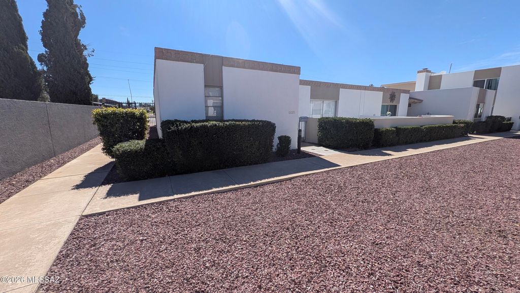 6539 E Golf Links Road, Tucson, AZ 85730