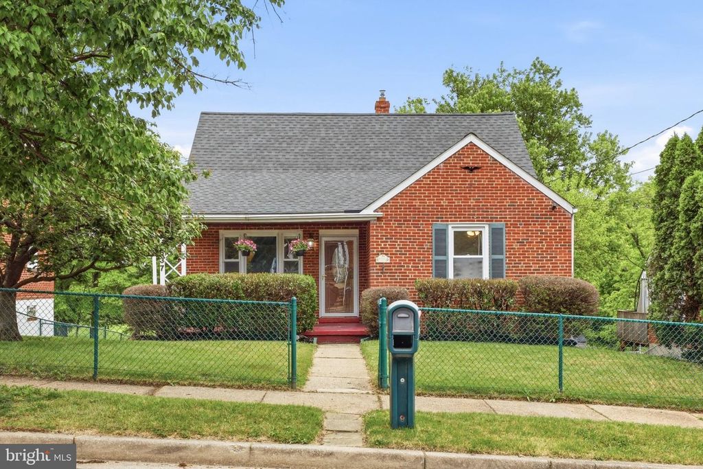 Image 2 of property listing at 9637 MASON AVE, Parkville, MD 21234