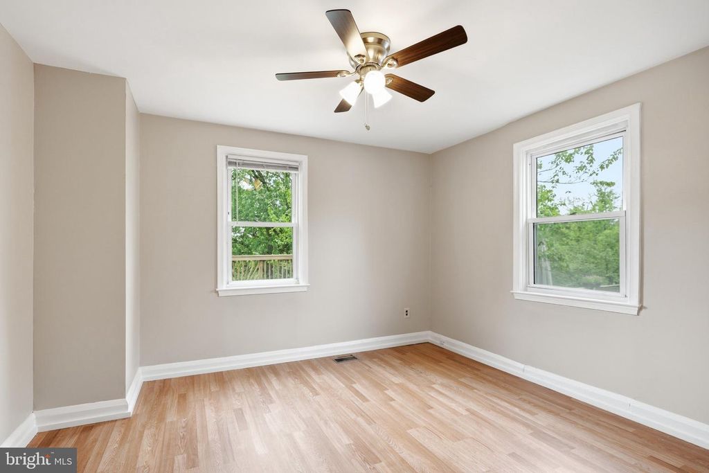 Image 11 of property listing at 9637 MASON AVE, Parkville, MD 21234