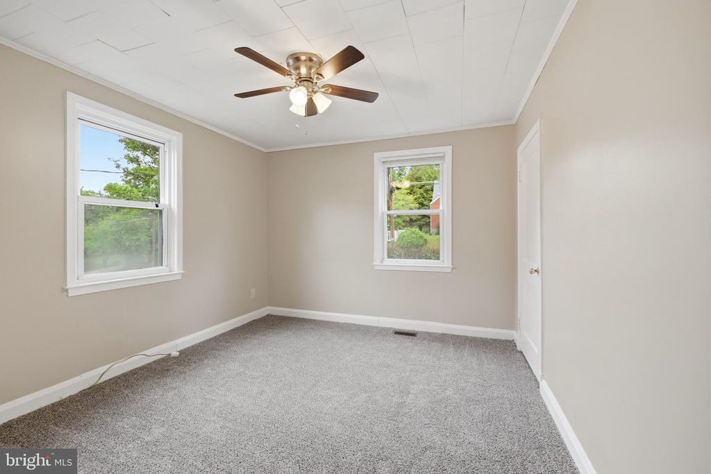 Image 13 of property listing at 9637 MASON AVE, Parkville, MD 21234
