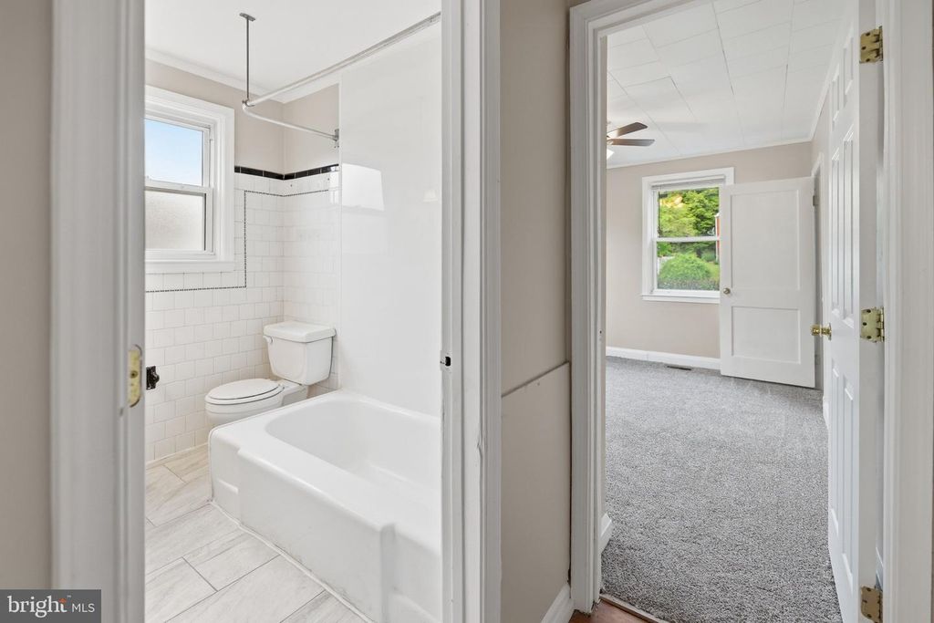 Image 15 of property listing at 9637 MASON AVE, Parkville, MD 21234