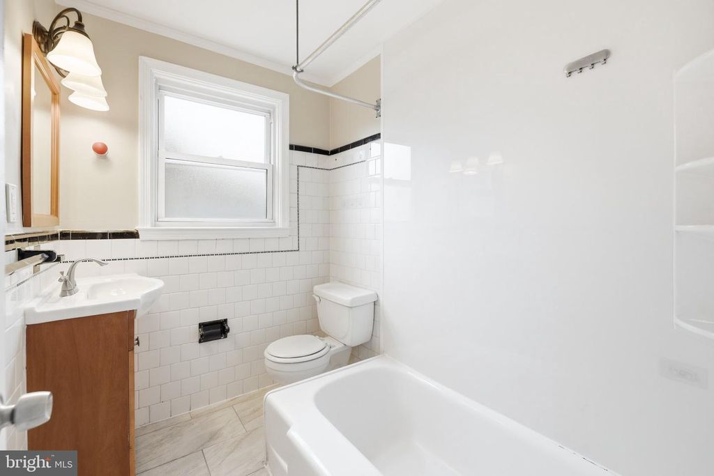 Image 16 of property listing at 9637 MASON AVE, Parkville, MD 21234