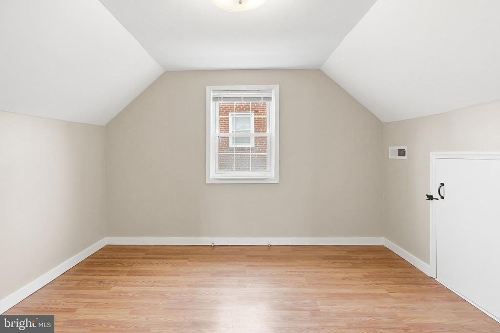 Image 17 of property listing at 9637 MASON AVE, Parkville, MD 21234