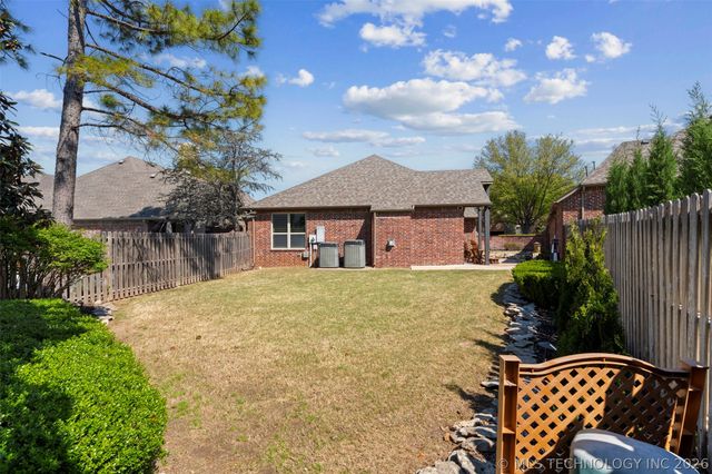 9114 N 100th Street E, Owasso, OK 74055