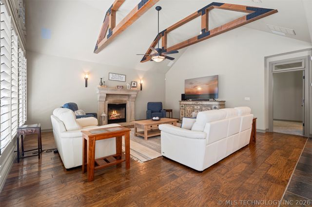 9114 N 100th Street E, Owasso, OK 74055