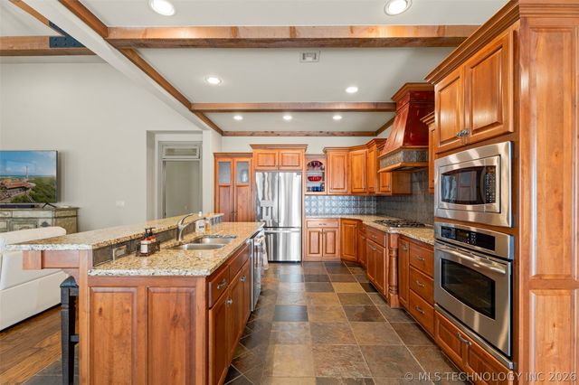 9114 N 100th Street E, Owasso, OK 74055