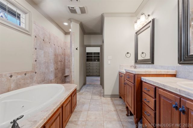 9114 N 100th Street E, Owasso, OK 74055