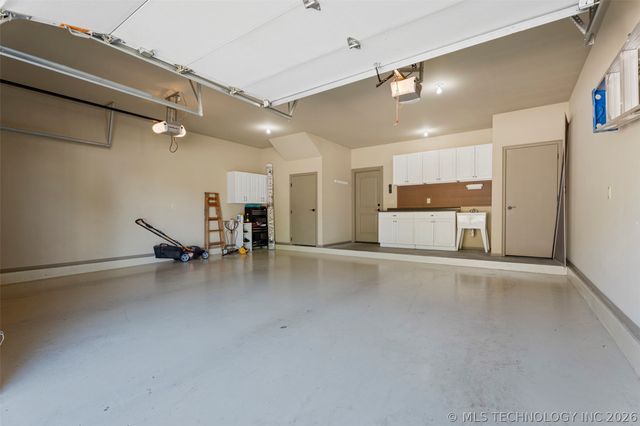 9114 N 100th Street E, Owasso, OK 74055