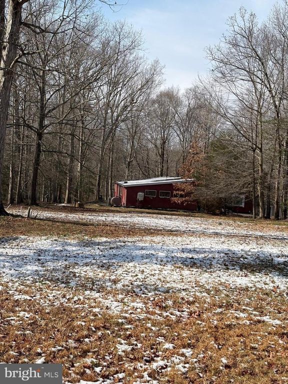 Image 2 of property listing at 12455 HELEN FOWLERS PL, Hughesville, MD 20637