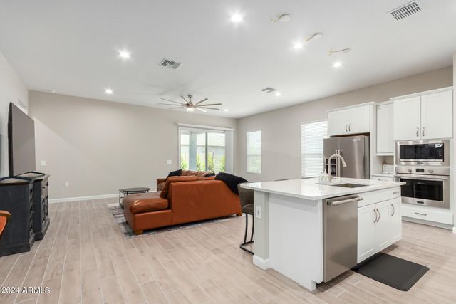 10472 W Adam Avenue, Peoria, AZ 85382