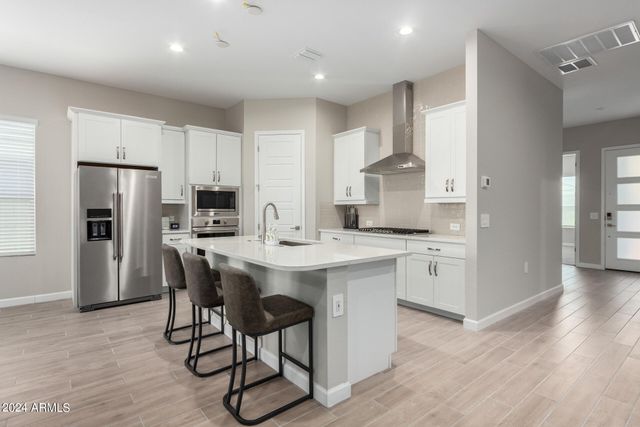 10472 W Adam Avenue, Peoria, AZ 85382