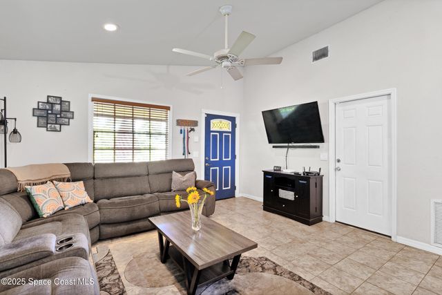 1845 SW 13th Place SW, Vero Beach, FL 32962