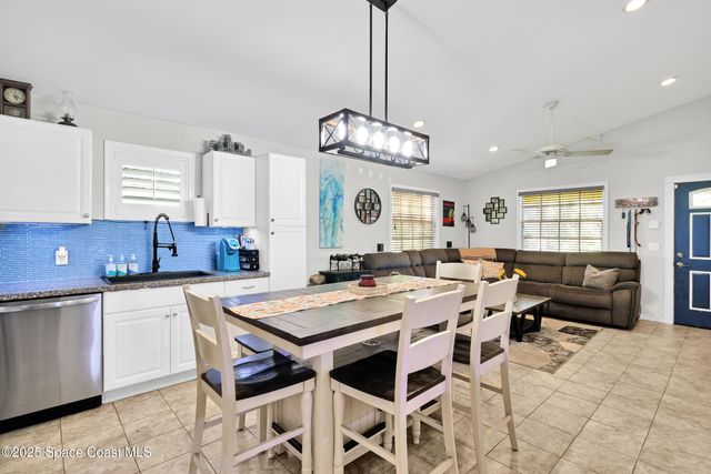 1845 SW 13th Place SW, Vero Beach, FL 32962