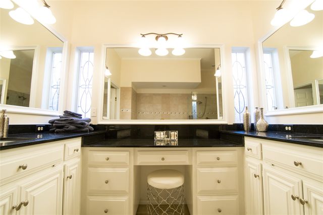2308 Ox Bow Court, Arlington, TX 76006