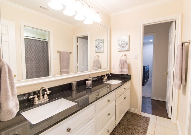 2308 Ox Bow Court, Arlington, TX 76006