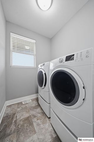 7307 Swiss Alps Avenue, Lincoln, NE 68516